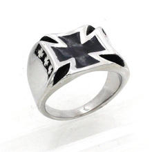China Manufacture Mens Stainless Templar Cross Ring